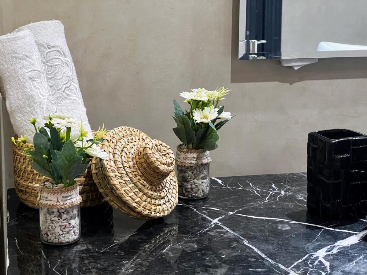 Moderne, Lumineux & Spacieux Avec Balcon -Central -Wifi-Smart Tv-Clim Marraquexe Exterior foto